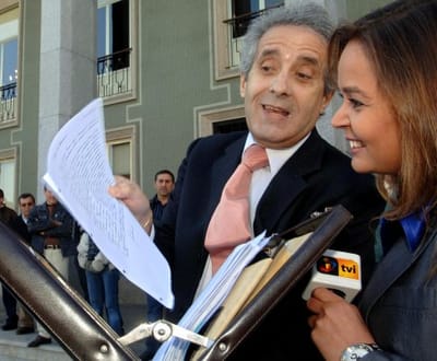 Ferreira Torres nega esquema de «diplomas falsos» - TVI