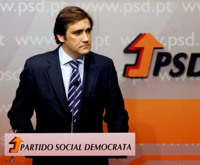 Passos Coelho foi ao Porto afirmar «perfil de liderança» - TVI