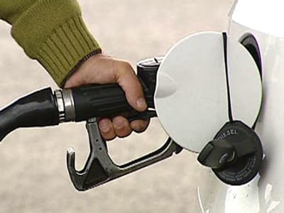 Marcas brancas de combustível custam menos até 10 cêntimos - TVI