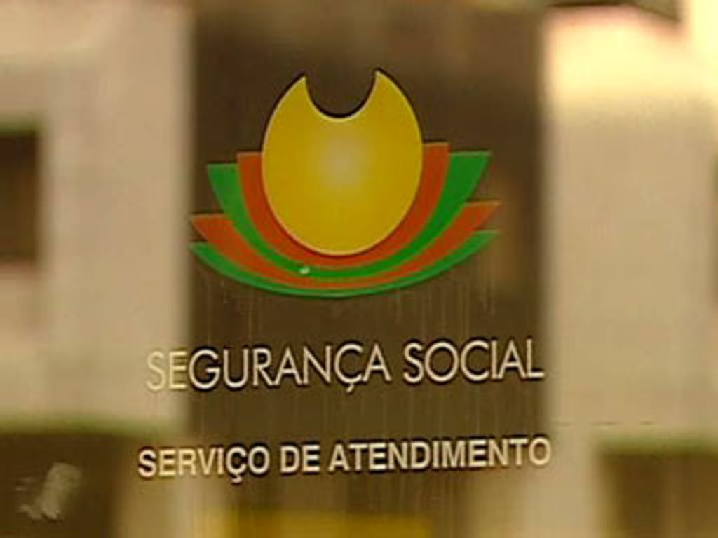 Segurança Social penhora 56 mil devedores