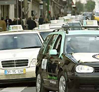 Aumento dos combustíveis torna inevitável subida nas tarifas dos táxis - TVI