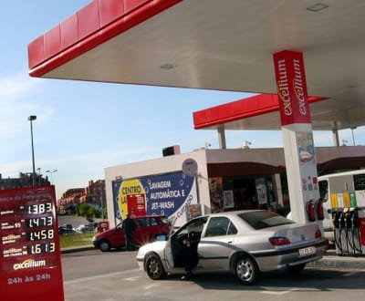Petrolíferas: menos um cêntimo no preços fará cair muito os lucros - TVI