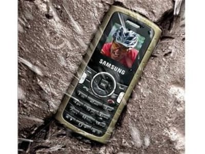 Samsung lança telemóvel «todo-o-terreno» (fotos) - TVI