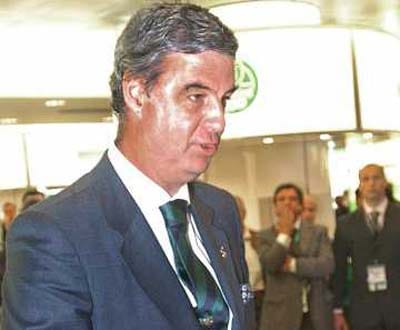 Soares Franco vai convocar nova AG para venda de património - TVI