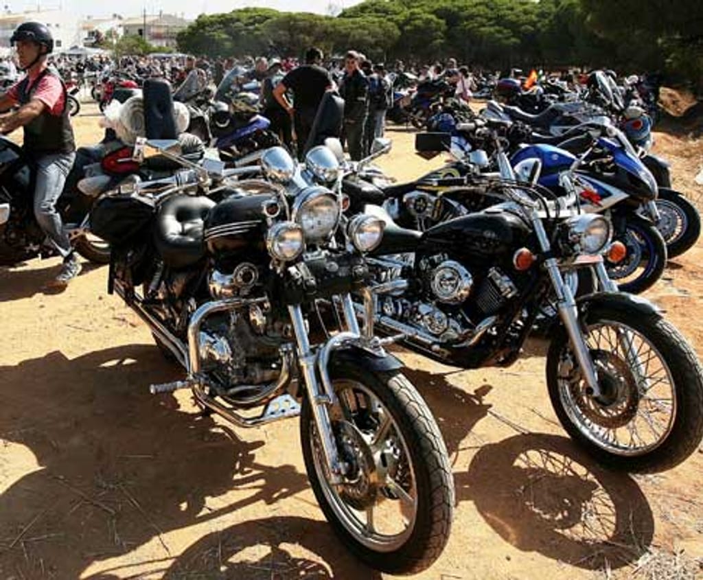 Concentração de motos em Faro