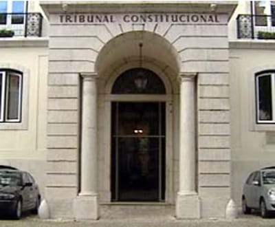 Partidos: Constitucional confirma irregularidades - TVI