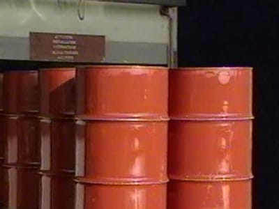 Petróleo segue a aliviar de máximos de 2 anos - TVI