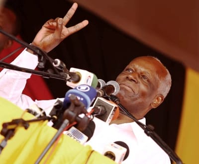 Ex-militares prometem mais manifestações em Angola - TVI