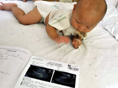 China: 110 mil crianças adoptadas por ocidentais - TVI