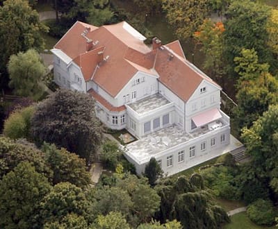 Conheça a nova mansão do casal Pitt-Jolie - TVI