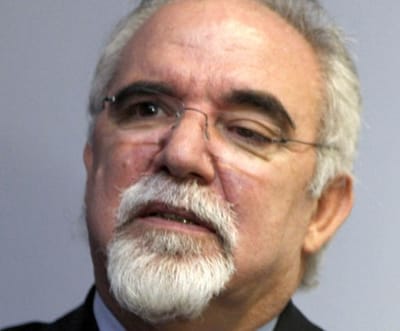 Vieira da Silva afasta redução de salários em Portugal - TVI