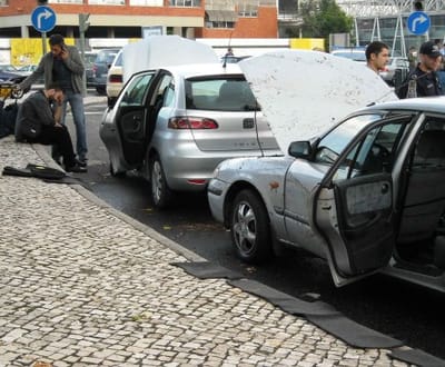 Chuva e acidentes lançam o caos em Lisboa - TVI
