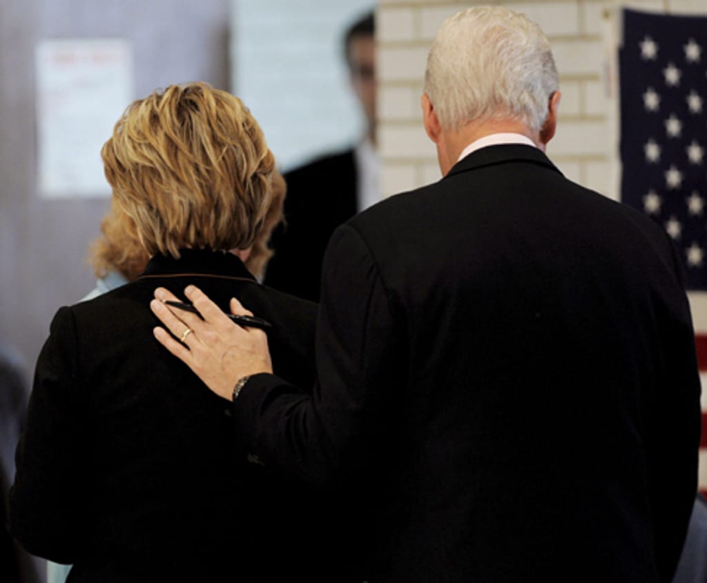 Hillary e Bill Clinton votaram em Nova Iorque
