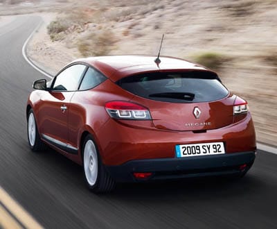 Renault pondera reduzir produção 25% este ano - TVI