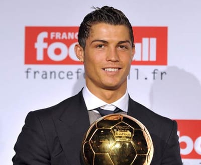 Santander e Caja Madrid financiam compra de Ronaldo e Kaká - TVI