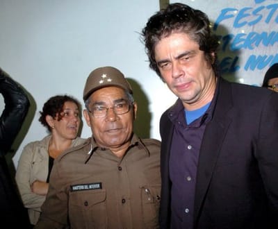 Del Toro emocionou-se ao apresentar «Che» em Cuba (fotos) - TVI