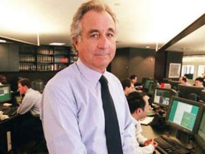 Madoff assume culpa de 11 crimes e arrisca 150 anos - TVI