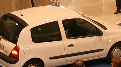 Bruxelas defende novas medidas de apoio à indústria automóvel - TVI