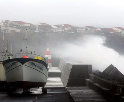 Açores: alerta de mau tempo - TVI