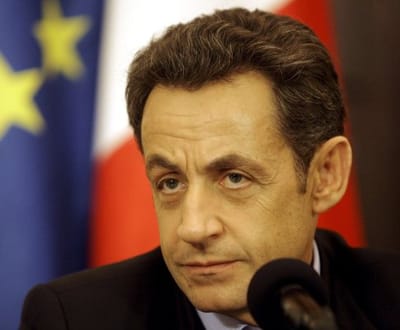Sarkozy aperta o cerco aos bandos juvenis - TVI