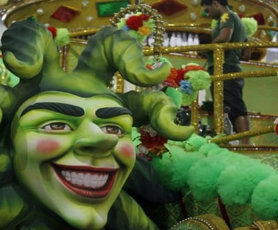 Carnaval: máscaras e «bombinhas» causam 200 acidentes por ano - TVI
