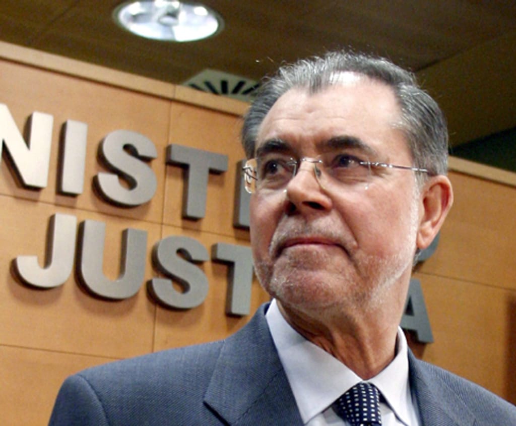 Ministro da Justiça espanhol, Mariano Fernandez Bermejo, apresenta a demissão