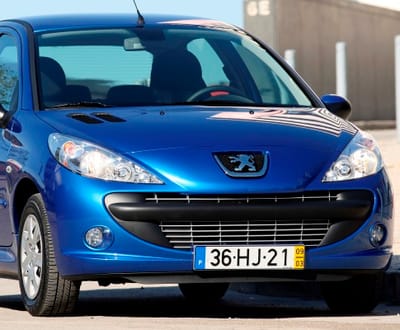 Peugeot e Citroën vão recolher 600 veículos em Portugal - TVI