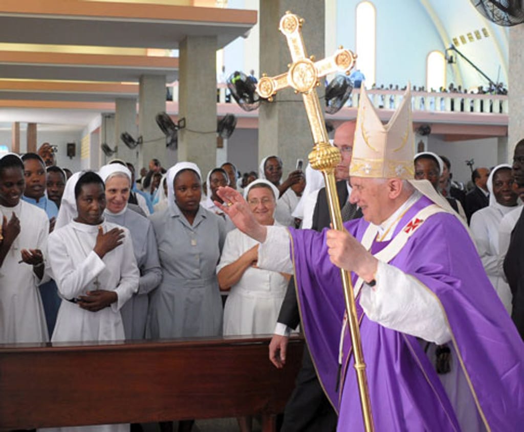 Papa Bento XVI em Angola