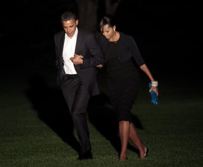 Obama cumpre promessa e leva Michelle à Broadway (VÍDEO) - TVI