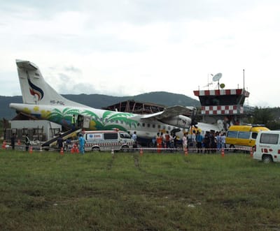 Avião choca com torre de controlo na Tailândia - TVI