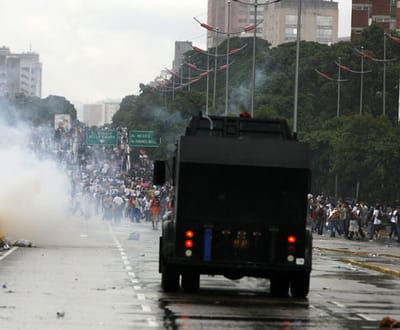 Venezuela: confrontos entre polícia e manifestantes - TVI