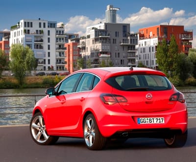 GM Portugal espera sair da crise com novo Opel Astra (fotos) - TVI