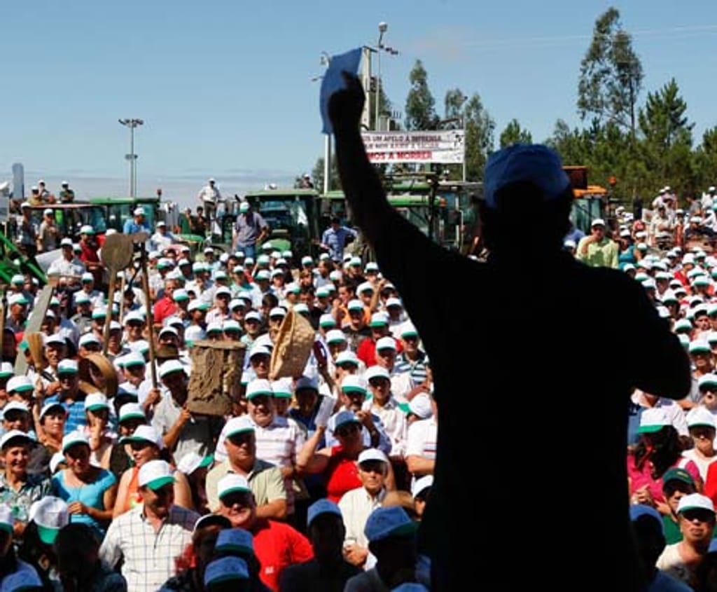 Manifestação de agricultores que pedem demissão de ministro