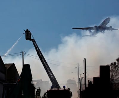 Camarate: incêndio perto do aeroporto - TVI