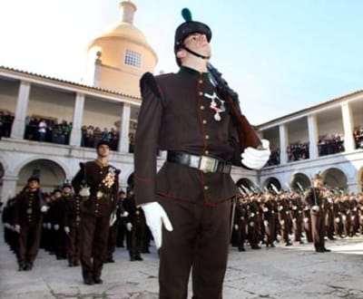 Mulheres no Colégio Militar são «motivo de orgulho» - TVI