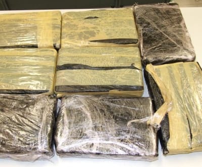 PJ detêm dois homens com 47 quilos de cocaína no aeroporto - TVI