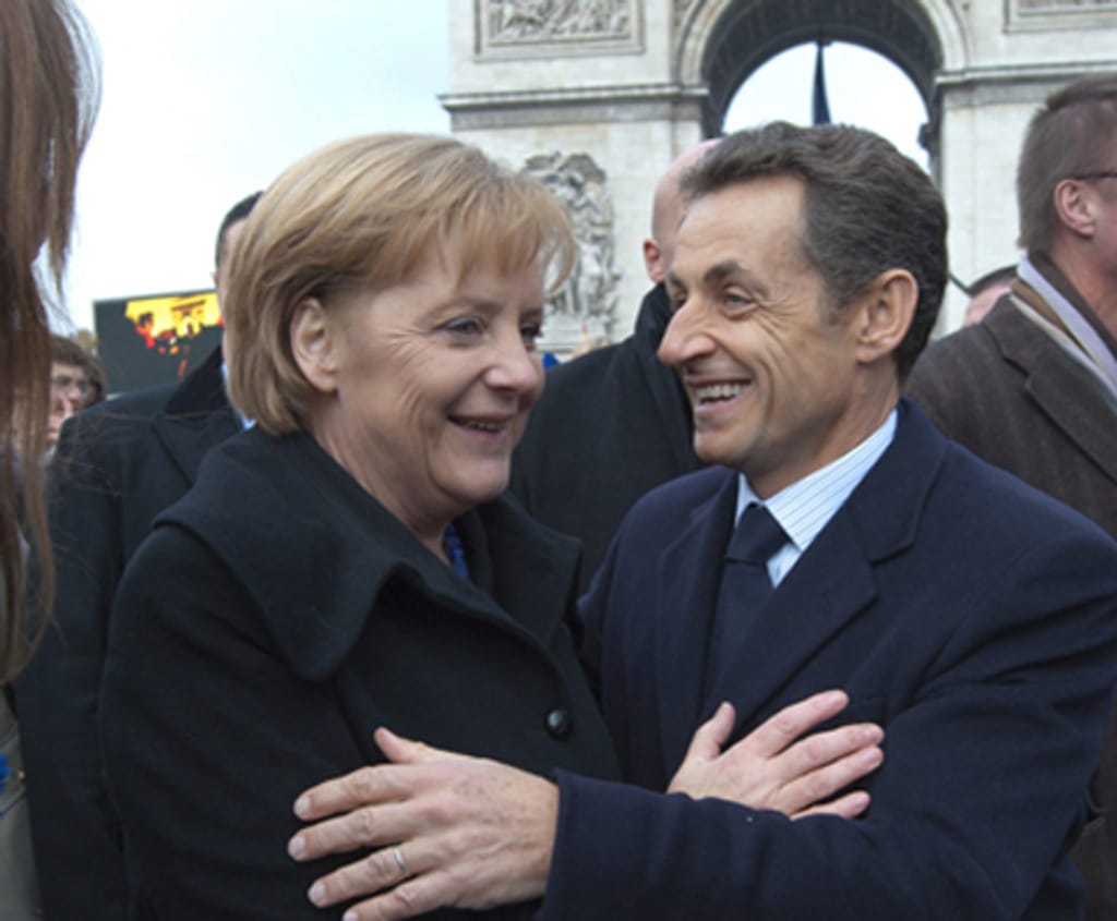 Sarkozy e Angela Merkel