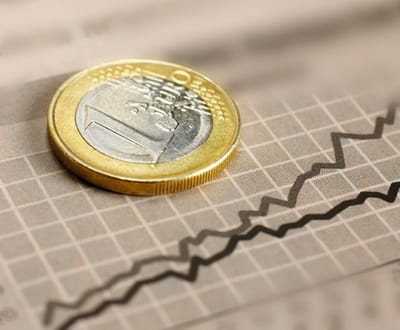 Eventual contágio irlandês a outras economias pressiona moeda única - TVI