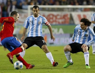 Riquelme: «Messi é o melhor, mas Iniesta lê o jogo como ninguém» - TVI