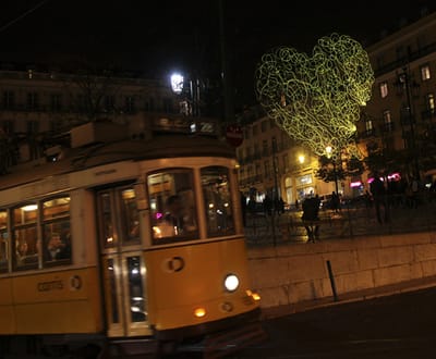 Iluminações de Natal acesas em Lisboa - TVI