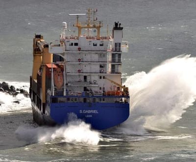 Açores: tripulantes de cargueiro intoxicados - TVI
