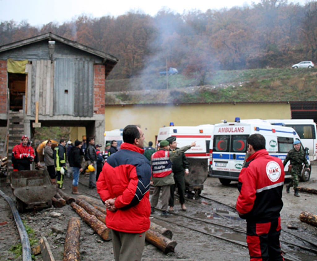 Turquia: 19 mortos em explosão numa mina