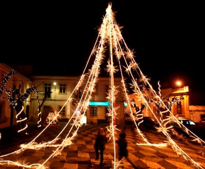 Natal: juntas trocam iluminação por apoio a carenciados - TVI