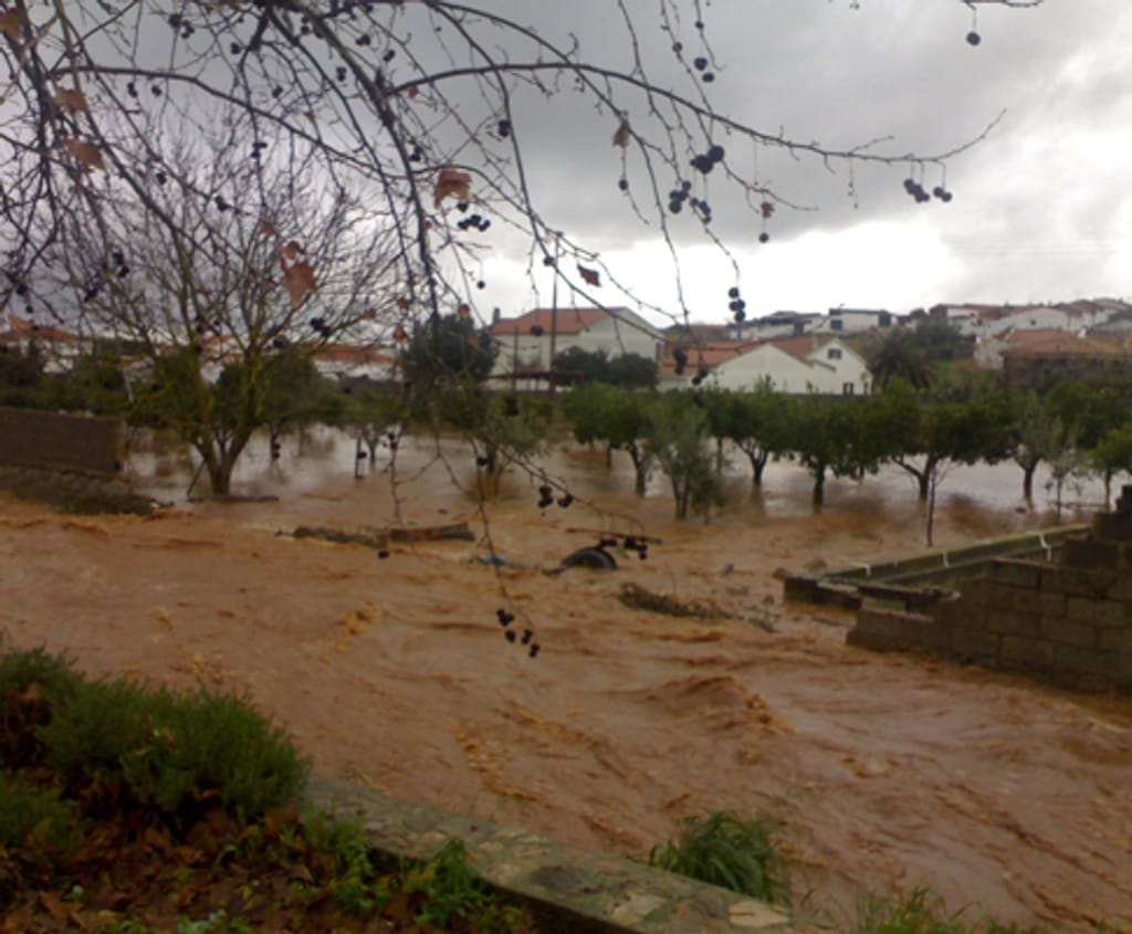 Inundações em Vale de Vargo (Serpa) (Foto enviada por Cátia Troncão)