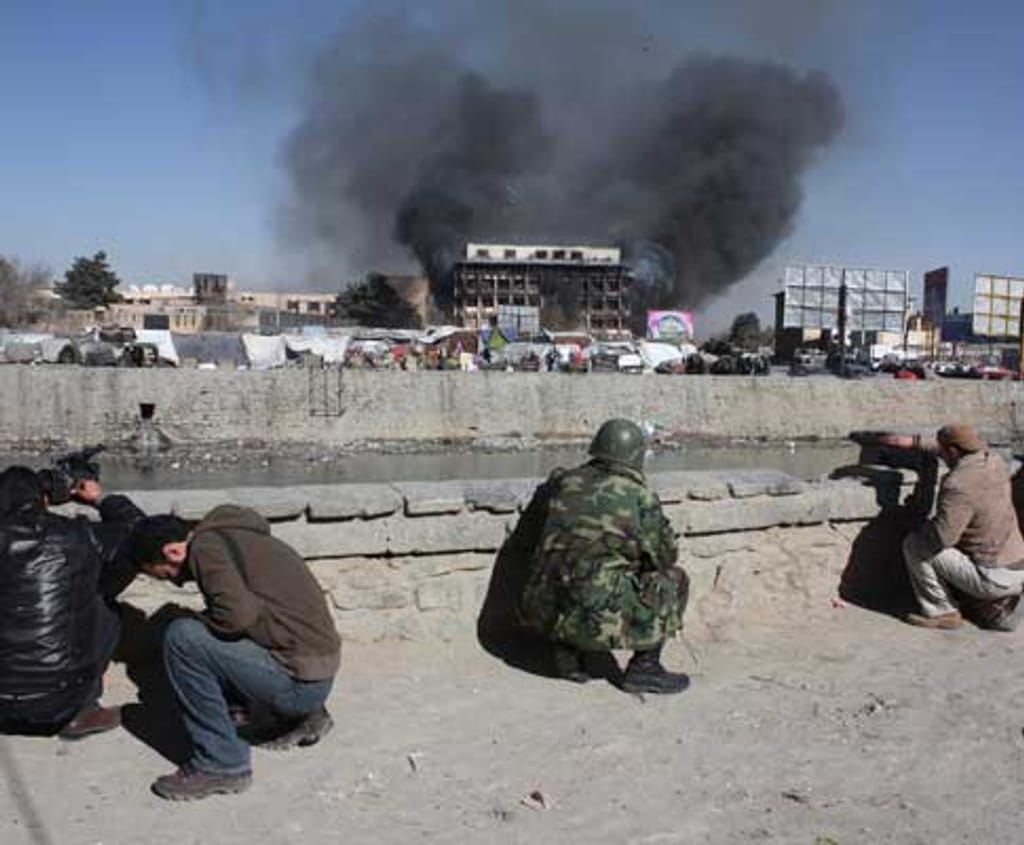 Afeganistão: talibãs invadem Cabul