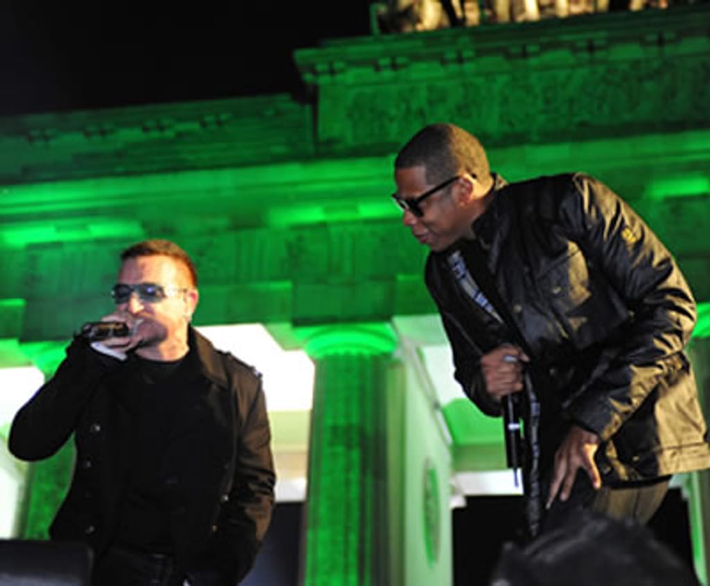 Bono e Jay-Z em Berlim (foto: EPA)