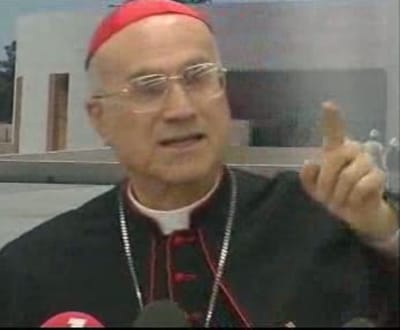 Homossexuais Católicos repudiam declarações de cardeal Bertone - TVI
