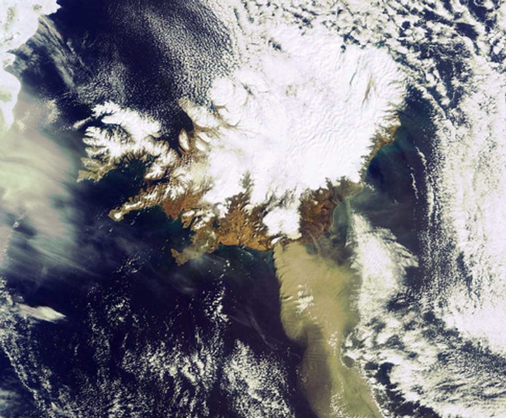 Islândia: vulcão está numa nova «fase explosiva»