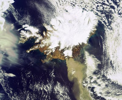 Islândia: vulcão está numa nova «fase explosiva» - TVI