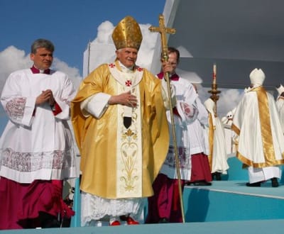 Missa do Papa acompanhada por 280 mil pessoas - TVI